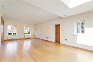 Photo 17- click for photo gallery